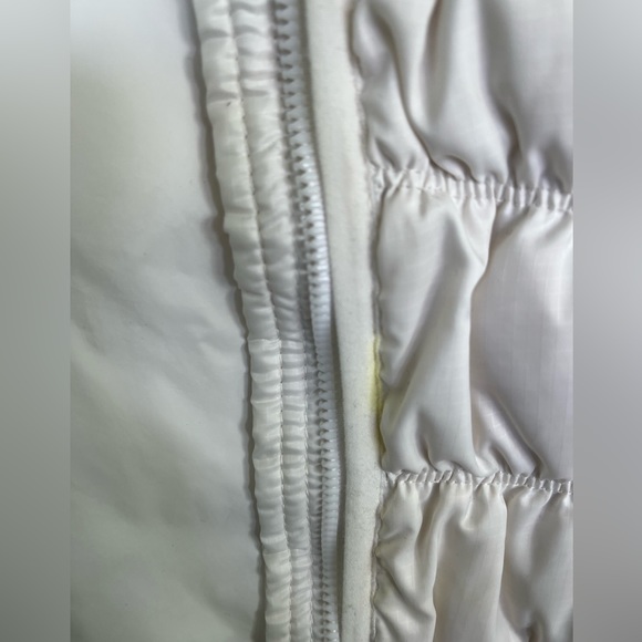 White Michael Kors puffer vest - Picture 2 of 10